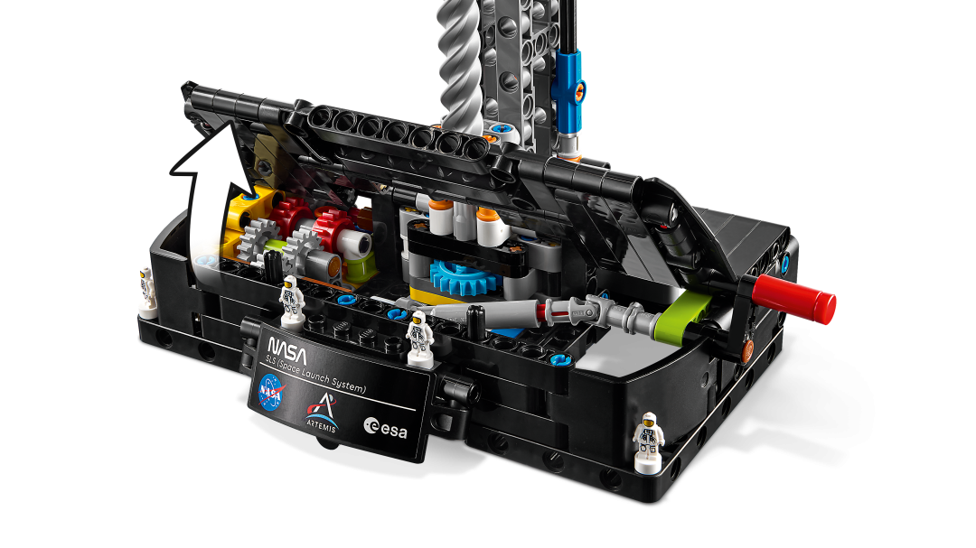 Technic NASA Artemis Space Launch System Rocket | 42221