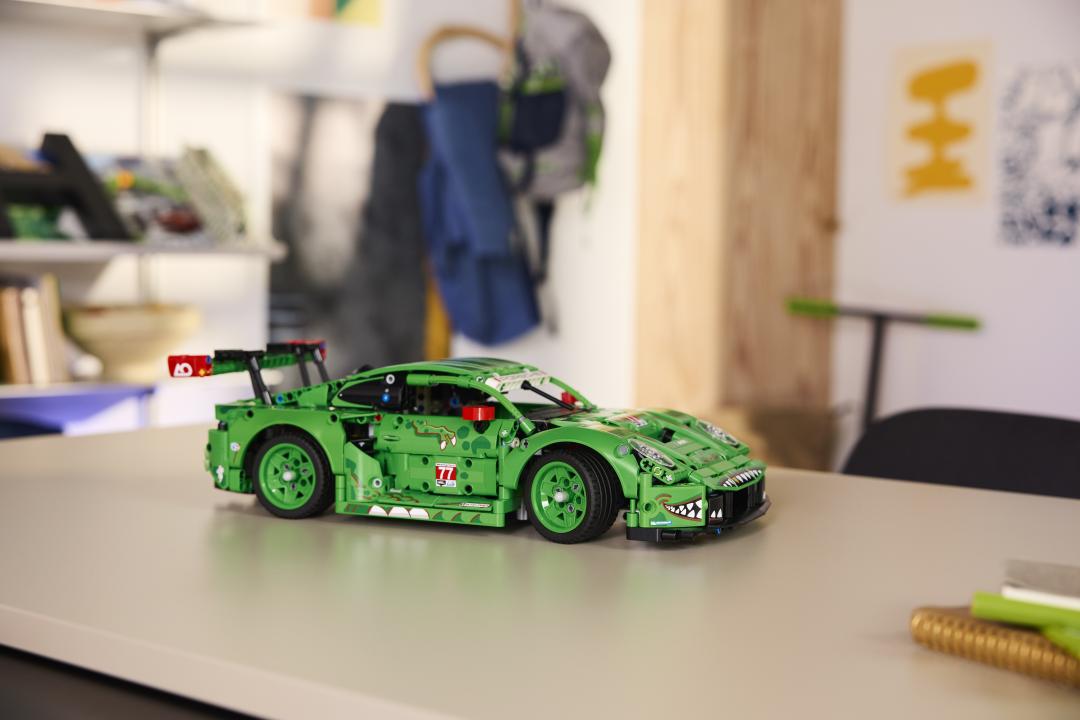 Technic Porsche 911 GT3 R REXY AO Racing Car | 42224