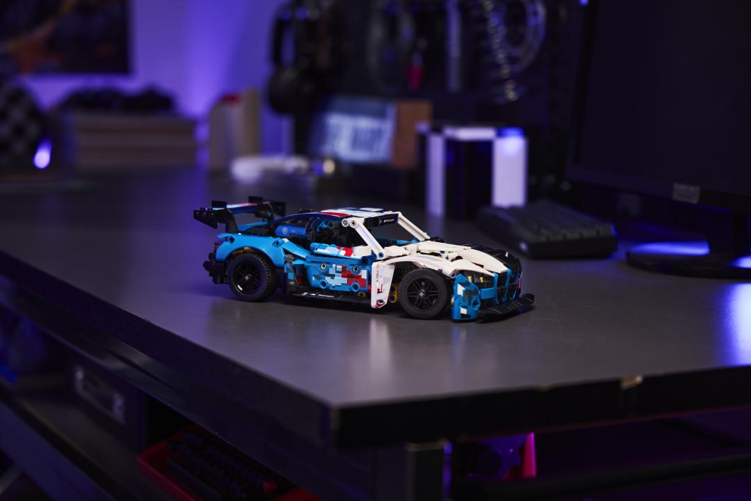 Technic BMW M4 GT3 EVO Race Car | 42226