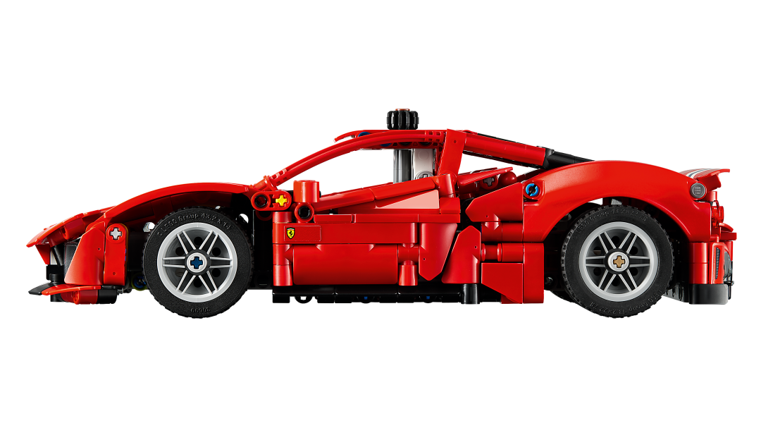 Technic Ferrari 488 PISTA Car | 42235