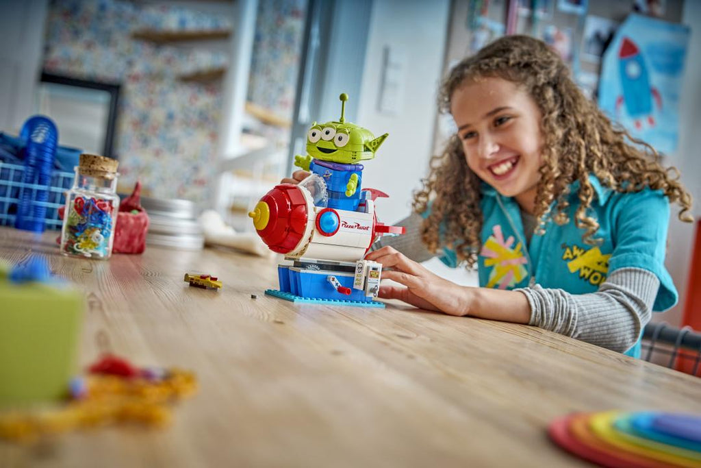 Disney Alien with Pizza Planet Rocket Ride | 43307