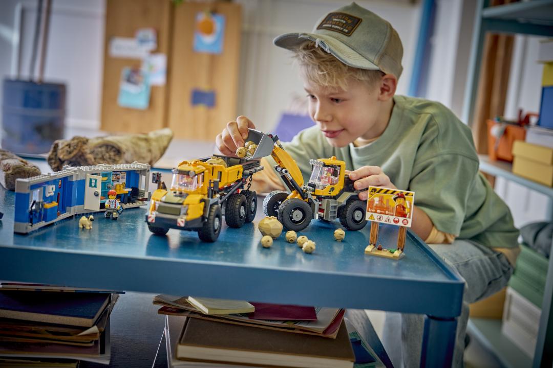 City Dump Truck & Front End Loader | 60494
