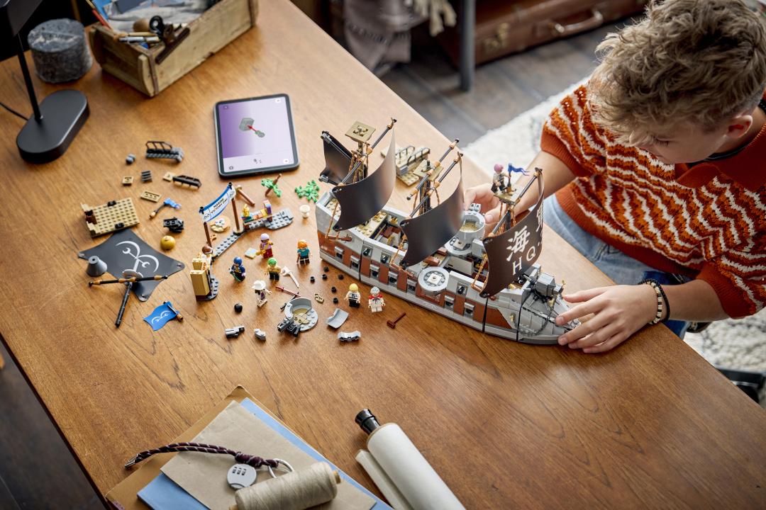 One Piece Garp's Marine Battleship | 75646