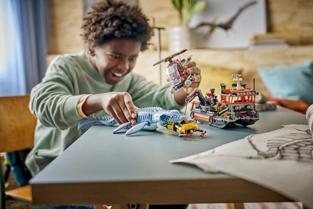 Jurassic World Mosasaurus Dinosaur Boat Attack | 77983