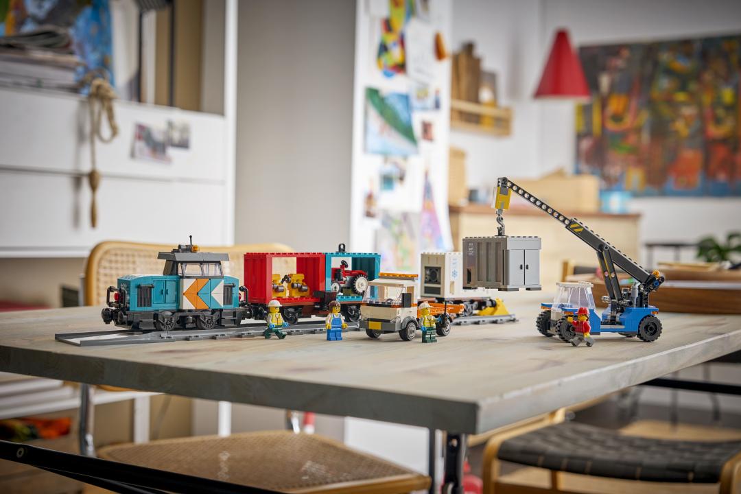 City Harbor Freight Train with Crane & Truck | 60509