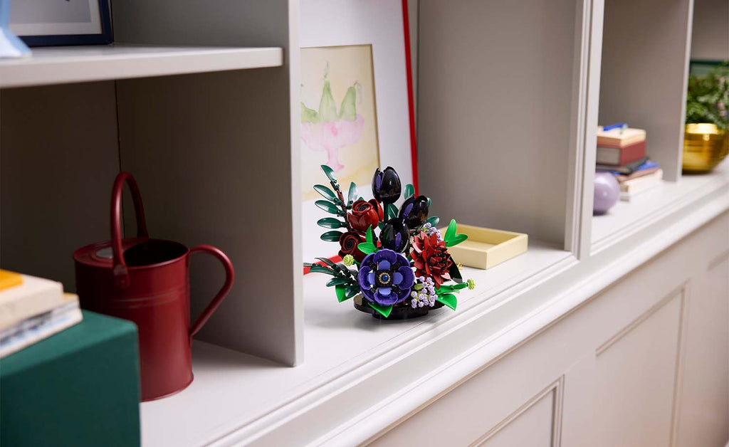 Botanicals Dark Flower Arrangement | 11513