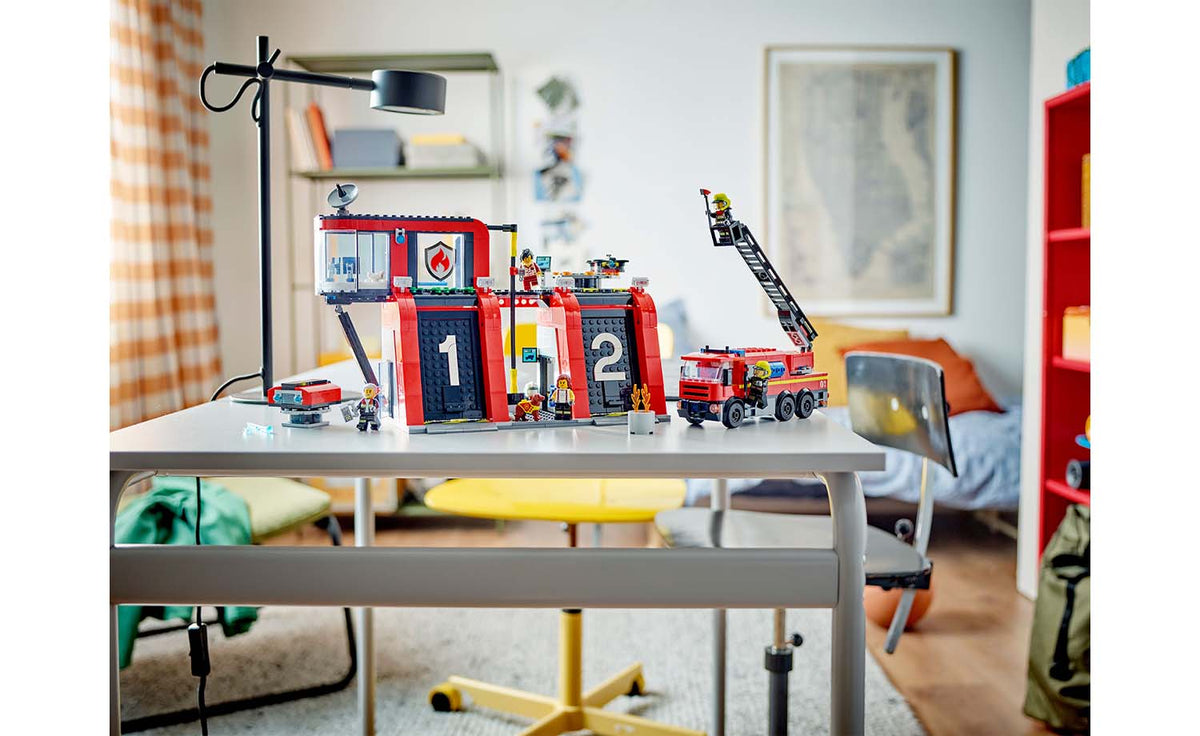 City Fire Station with Fire Truck | 60414