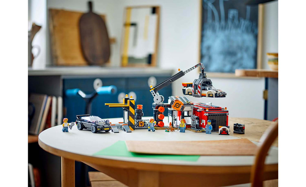 City Scrapyard with Cars | 60472