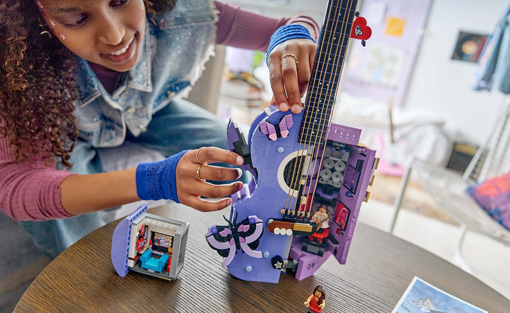Editions Olivia Rodrigo's Dual Guitar | 43031