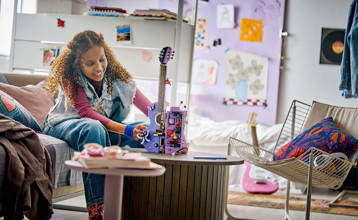 Editions Olivia Rodrigo's Dual Guitar | 43031