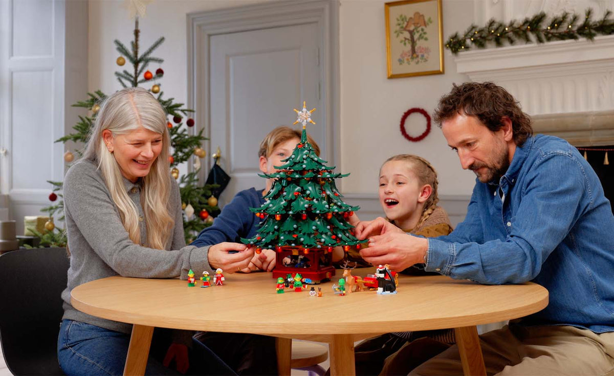Iconic Family Christmas Tree Decoration | 41843