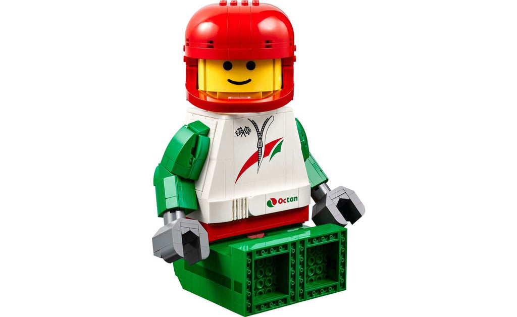Iconic Scaled-Up Racing Driver Minifigure | 40819