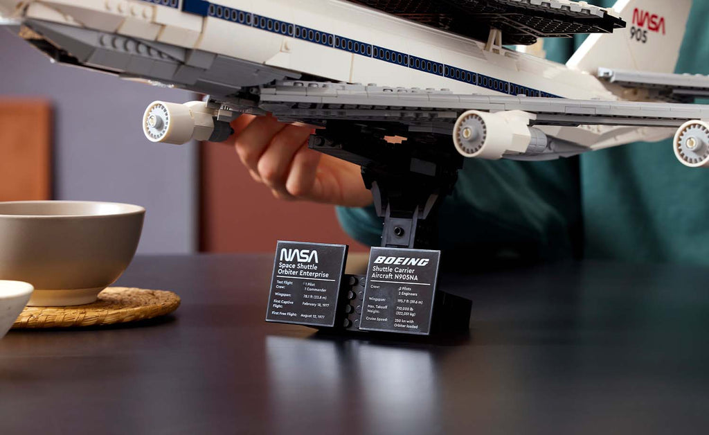 Icons Shuttle Carrier Aircraft | 10360