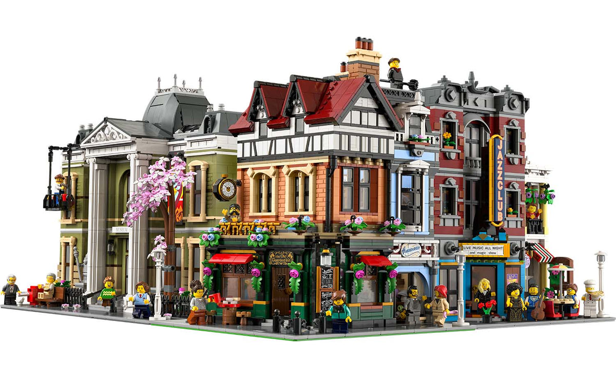 Icons Tudor Corner | 10350