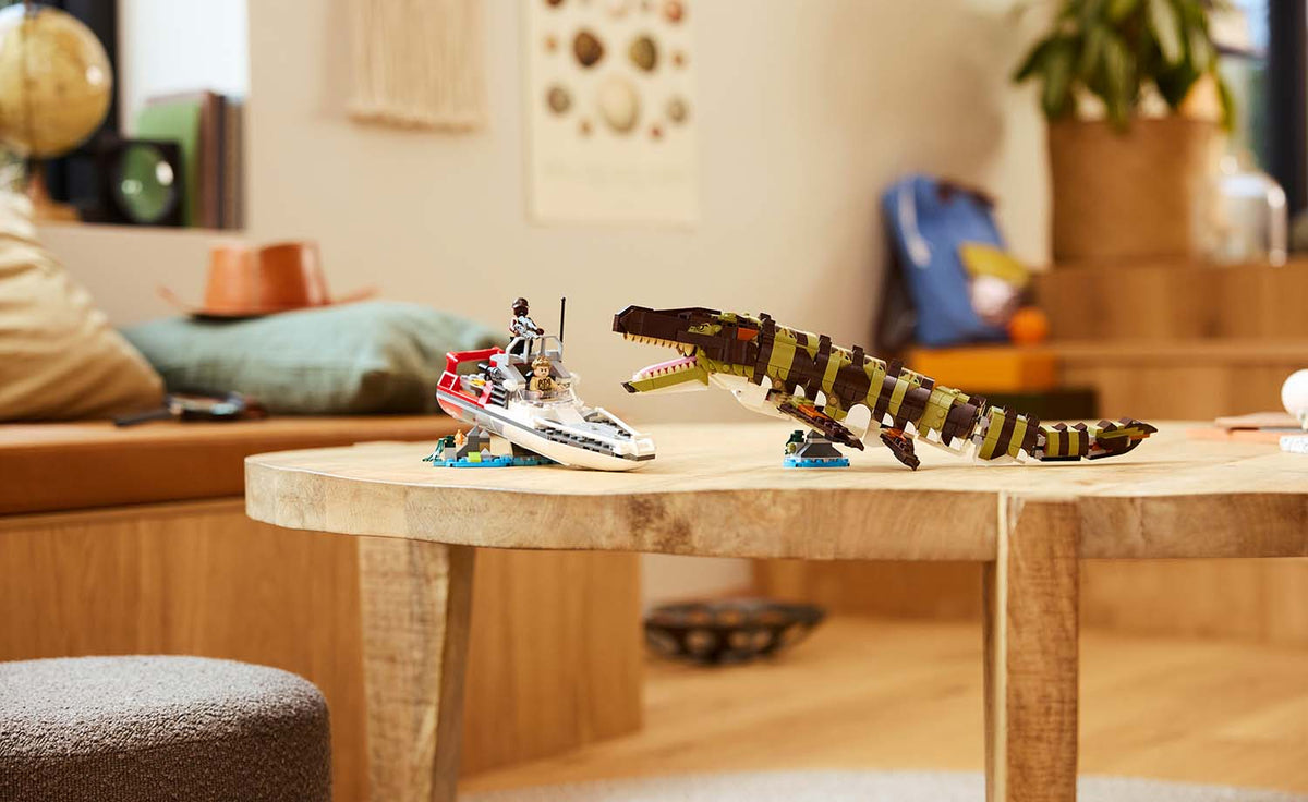 Jurassic World Brick-Built Mosasaurus Boat Mission | 76974