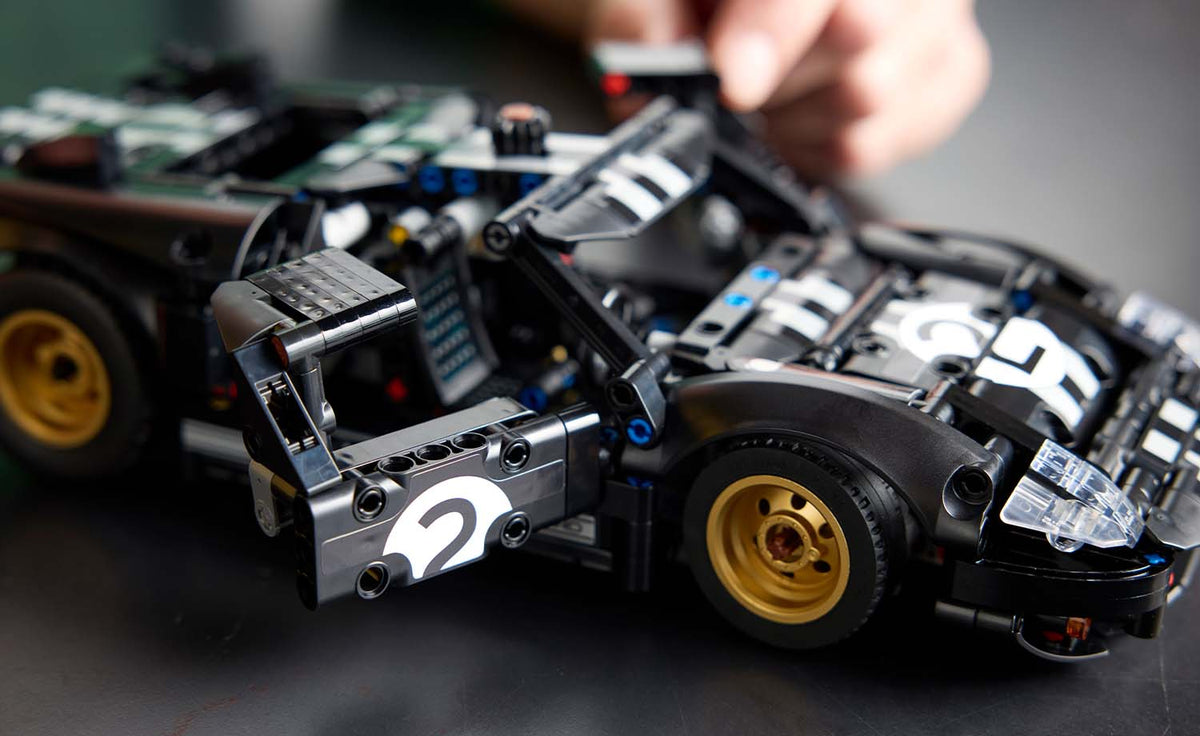 Technic 1966 Ford GT40 MKII Race Car | 42223