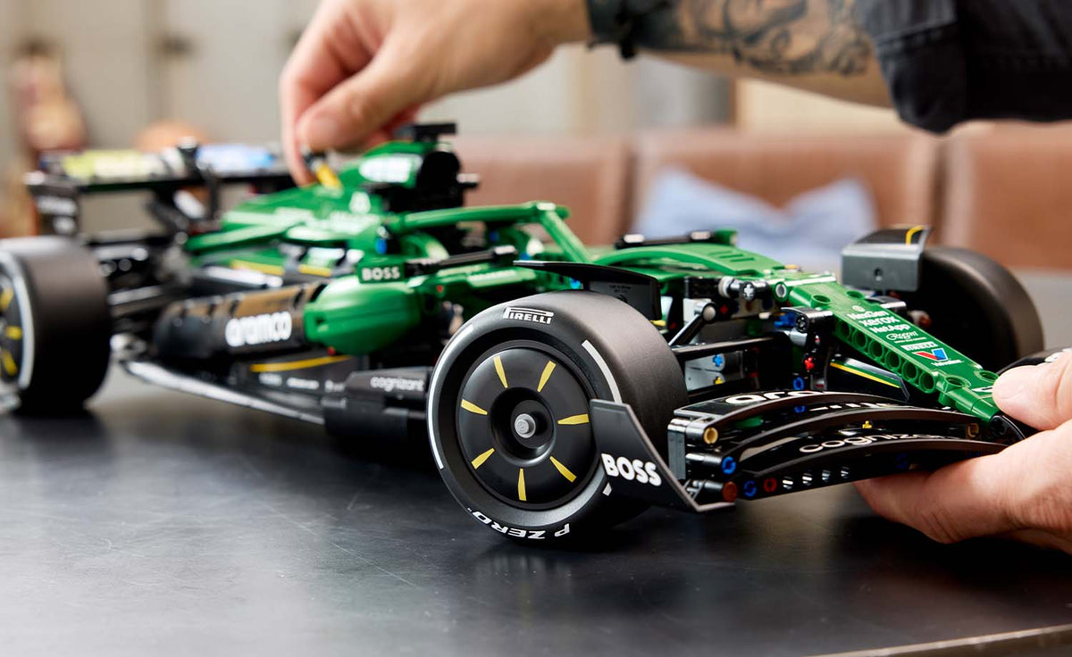 Technic Aston Martin Aramco AMR25 F1 Car | 42240