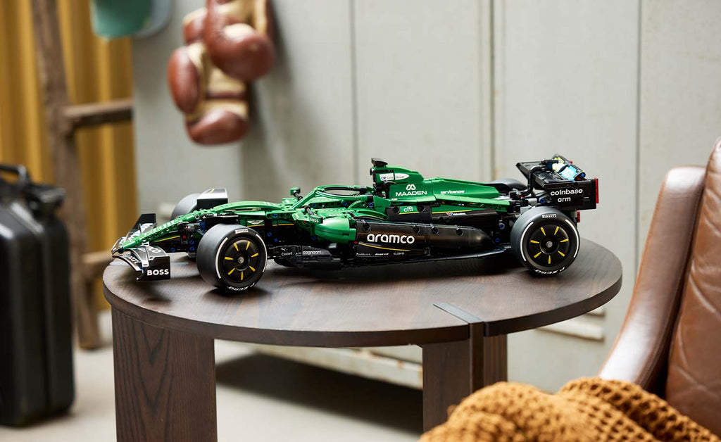 Technic Aston Martin Aramco AMR25 F1 Car | 42240