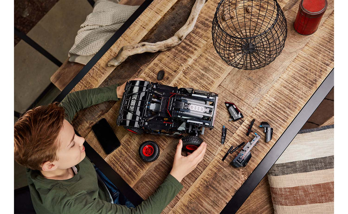 Technic Audi RS Q e-tron | 42160