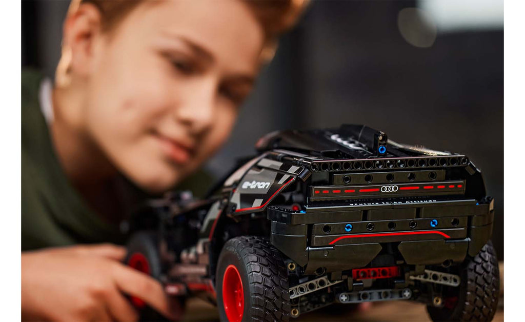 Technic Audi RS Q e-tron | 42160
