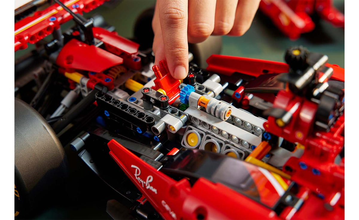 Technic Ferrari SF-24 F1 Car | 42207