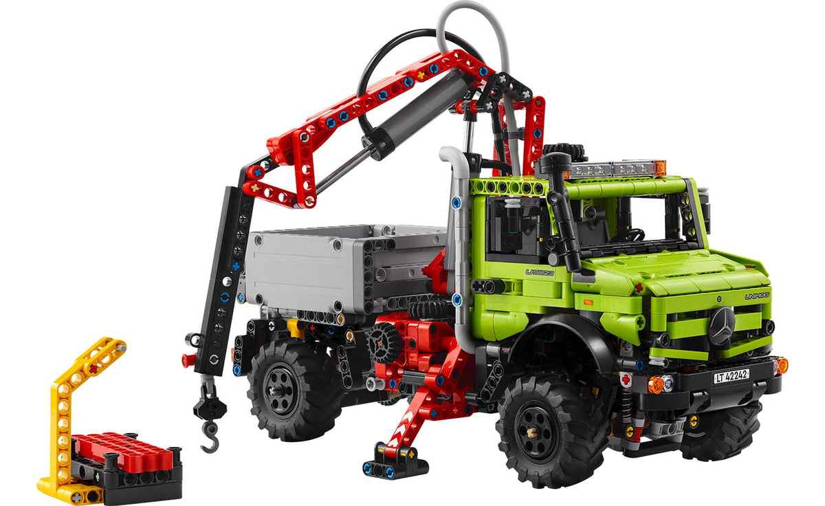 Technic Mercedes-Benz Unimog U 5023 with Crane | 42242
