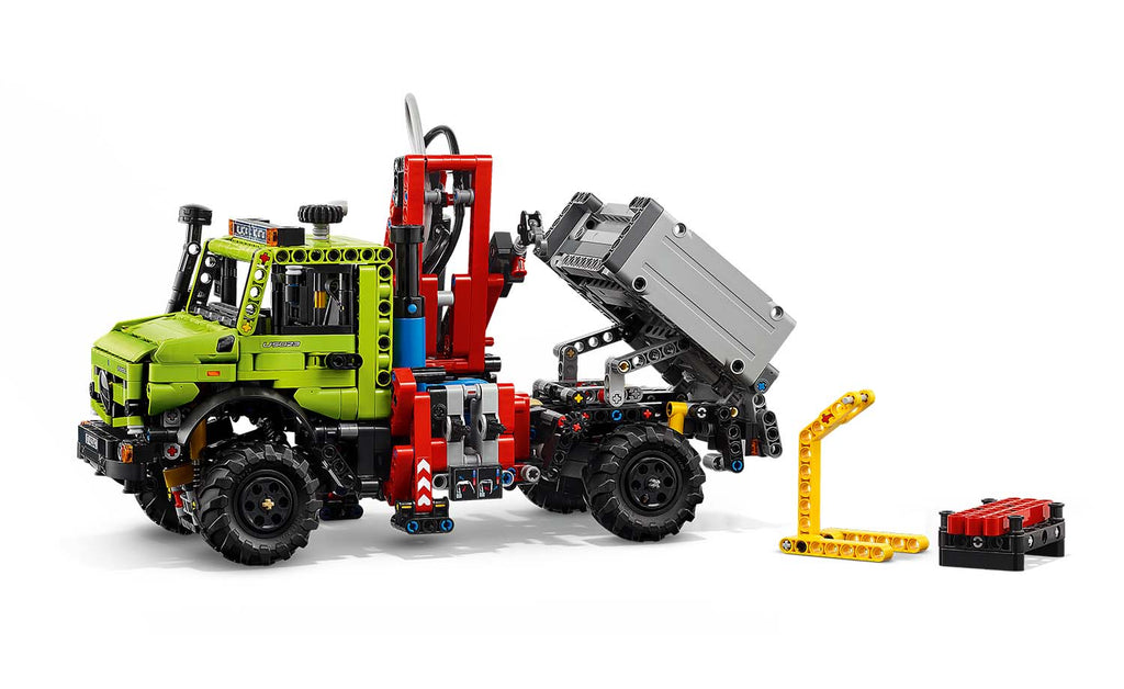 Technic Mercedes-Benz Unimog U 5023 with Crane | 42242