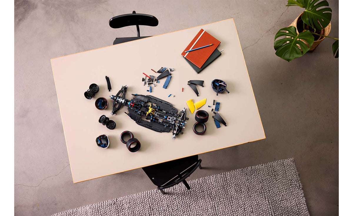 Technic Oracle Red Bull Racing RB20 F1 Car | 42206