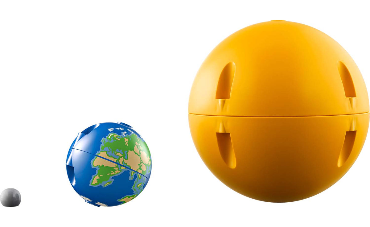 Technic Planet Earth and Moon in Orbit | 42179