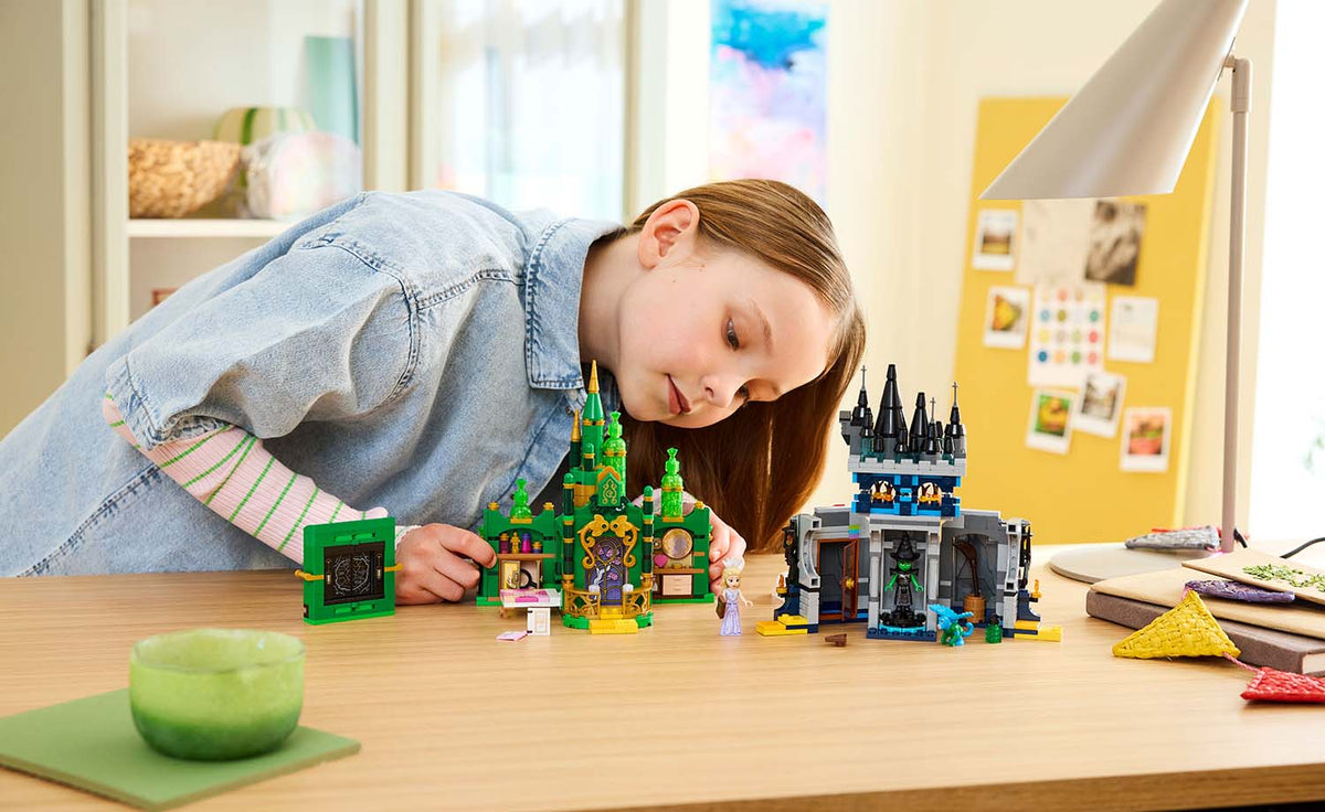Wicked Emerald City & Kiamo Ko Castle | 75689